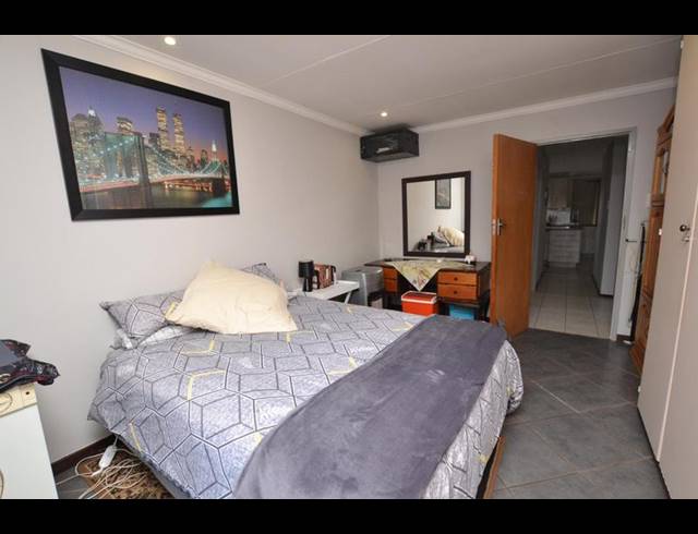 3 BEDROOM HOUSE FOR SALE IN HEUWELOORD